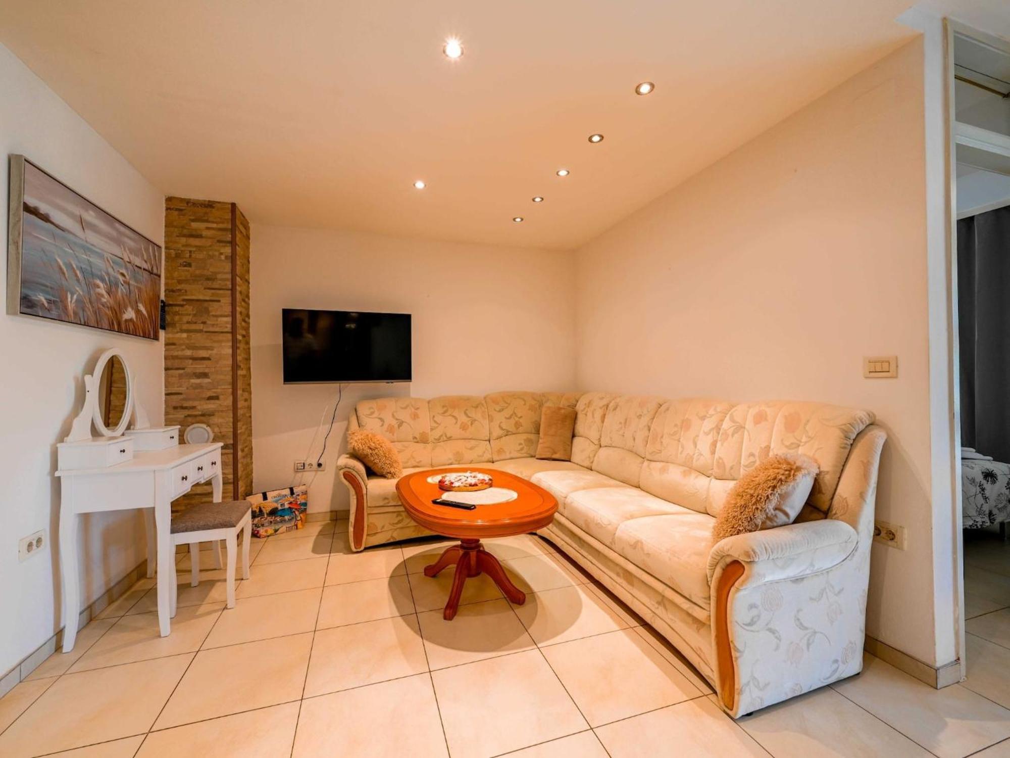Apartment Classic And Smart With Terrace - Two Bedroom With Terrace